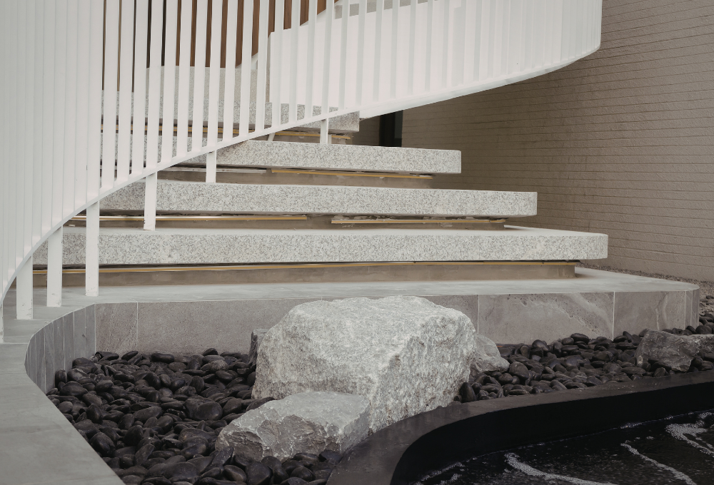 Gravel vs Decorative Rock: Which Is Better for Desert Landscaping?